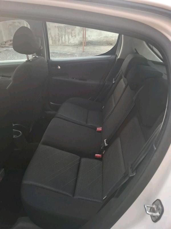 Gebraucht Peugeot 207 120 PS (88 kW) 2009 Weiß Kleinwagen