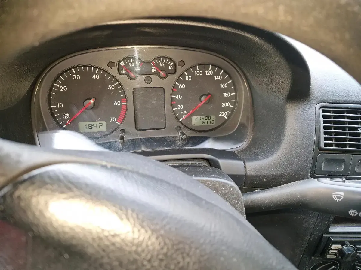 Gebraucht VW Golf IV 75 PS (55 kW) 2002 Grau Kleinwagen