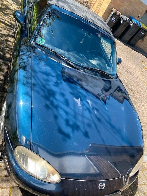 Second-hand Mazda MX5 110 CP (80 kW) 2000 Albastru Cabrio