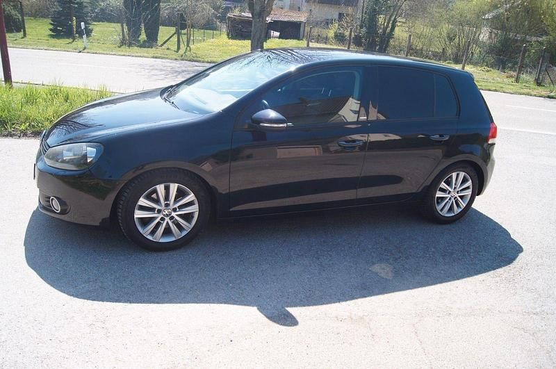 Gebraucht VW Golf VI Style 122 PS (89 kW) 2011 Schwarz Kleinwagen