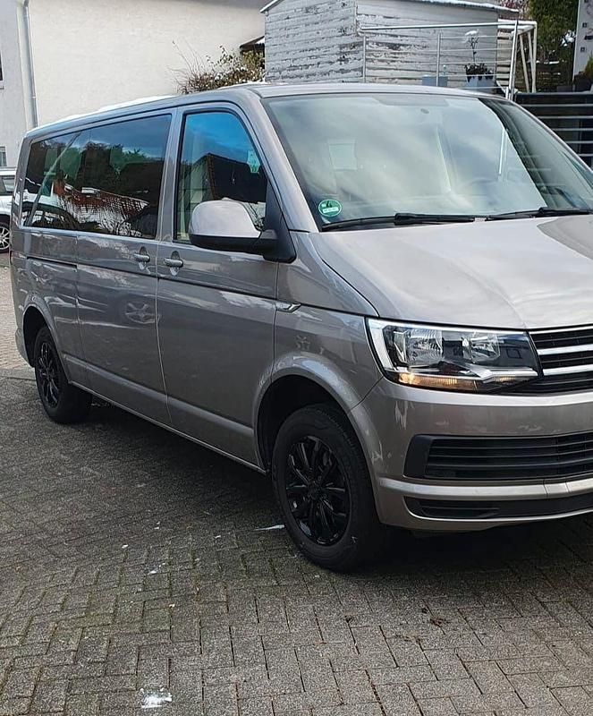 Gebraucht VW T6 150 PS (110 kW) 2018 Gold Van