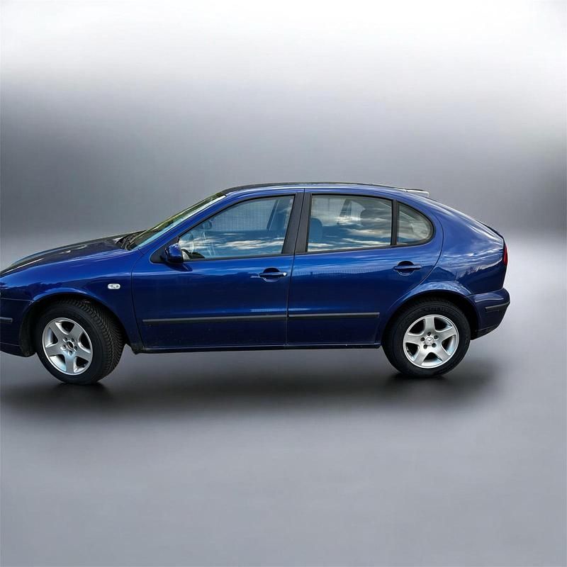 Usata Seat Leon 77 CV (56 kW) 2003 Blu Utilitaria