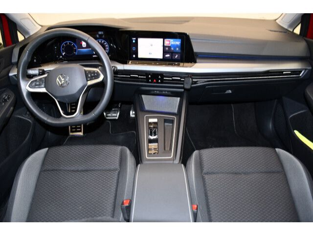 Gebraucht VW Golf VIII Active 116 PS (85 kW) 2023 Kings red metallic (metallic) Kombi