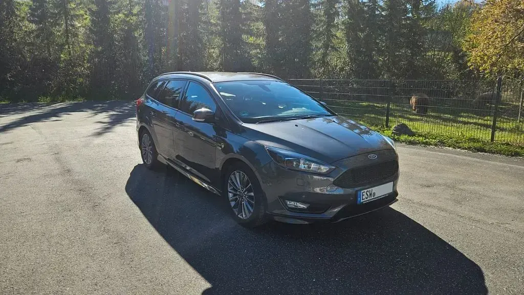 Używany Ford Focus ST-Line 182 KM (133 kW) 2018 Szary Sedan/Limuzyna