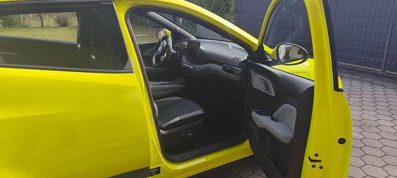 Gebraucht BYD Dolphin Surf Boost 64 kW (88 PS) 2025 Gelb Kleinwagen