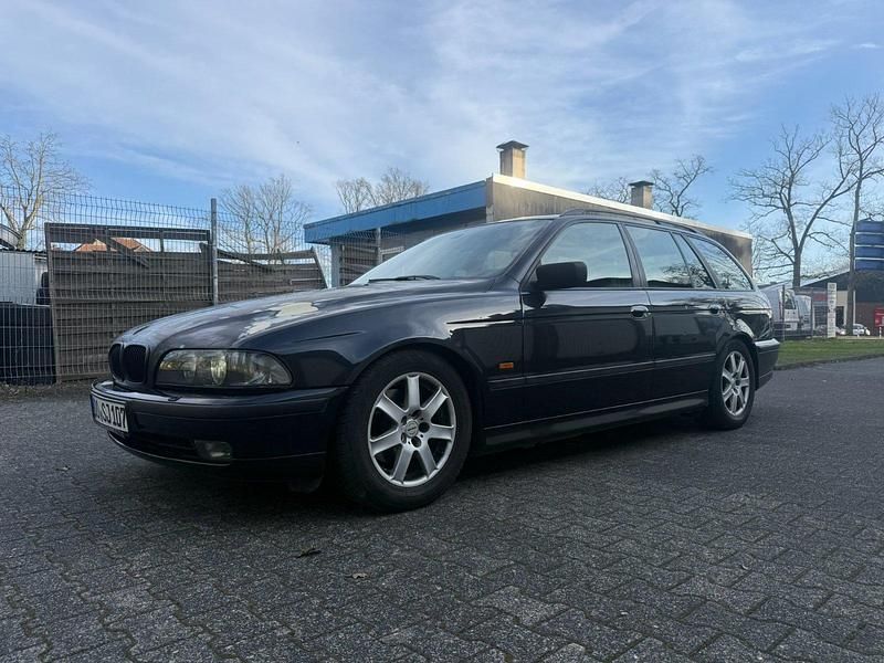 Gebraucht BMW 528 193 PS (141 kW) 1998 Schwarz Kombi