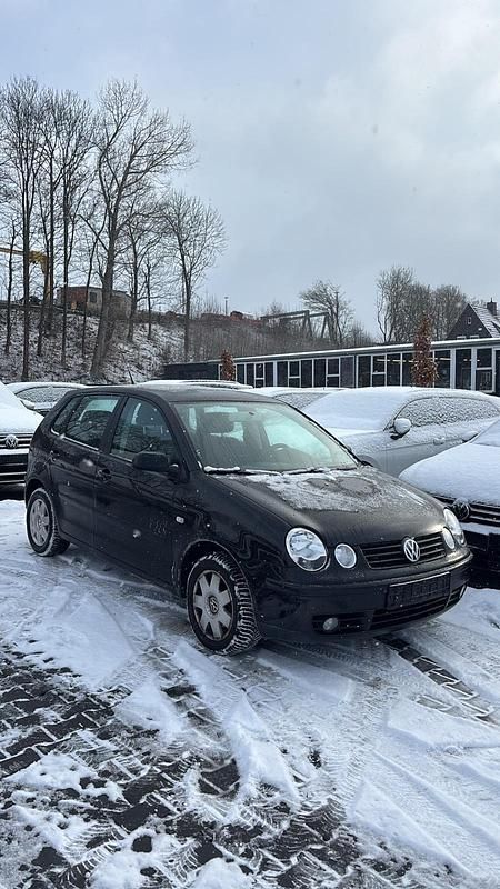 Schwarz Gebraucht 2004 VW Polo Kleinwagen | 3.900 € (Teuer) - Bild 1/4