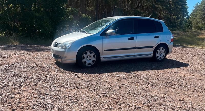 Silber Gebraucht 2005 Honda Civic Limousine | 2.500 € (Fairer Preis) - Bild 1/4