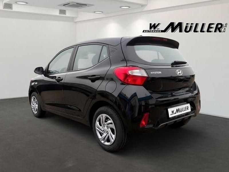 Gebraucht Hyundai i10 Select 63 PS (46 kW) 2025 Phantom black Kleinwagen