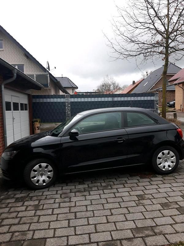 Second-hand Audi A1 90 CP (66 kW) 2012 Negru Hatchback
