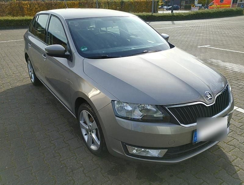 Andere farben Gebraucht 2017 Skoda Rapid Cool Edition Kombi | 6.900 € (Superpreis) - Bild 1/4