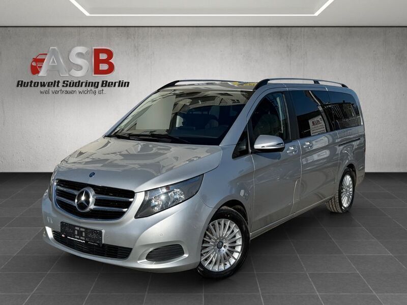 Brillantsilber metallic Gebraucht 2017 Mercedes V220 Edition Van / Kleinbus | 28.999 € (Guter Preis) - Bild 1/4