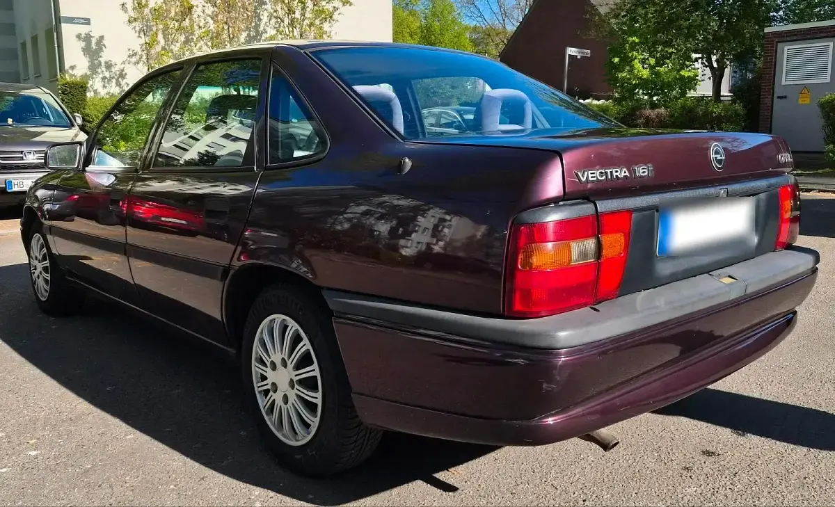 Gebraucht Opel Vectra 71 PS (52 kW) 1995 Rot Limousine