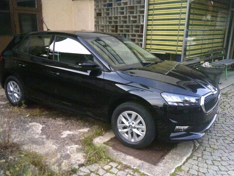 Neu Skoda Fabia 116 PS (85 kW) 2026 Schwarzmetallic Limousine