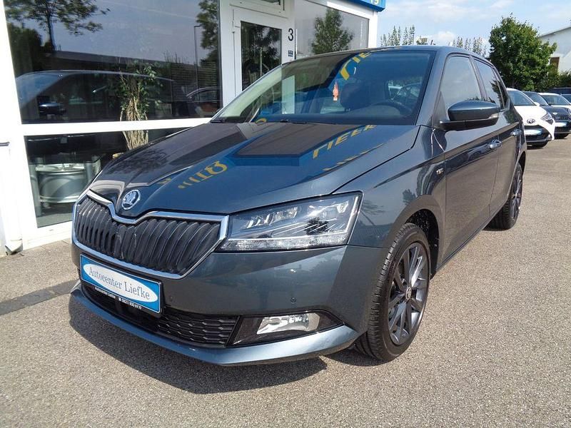 Grau Gebraucht 2019 Skoda Fabia Soleil Limousine | 11.600 € (Fairer Preis) - Bild 1/4