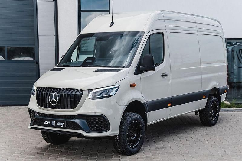 Neu Mercedes Sprinter AMG 190 PS (139 kW) 2025 Grau Van