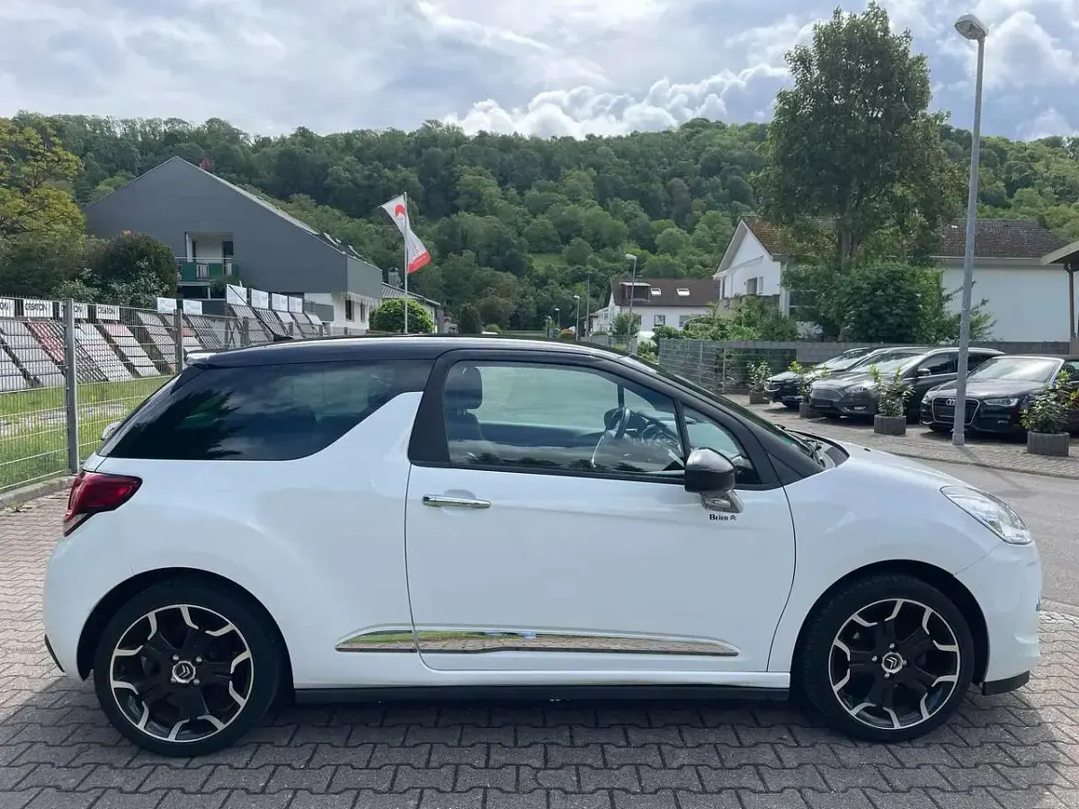 Gebraucht Citroën DS3 So Chic 120 PS (88 kW) 2011 Weiß Kleinwagen