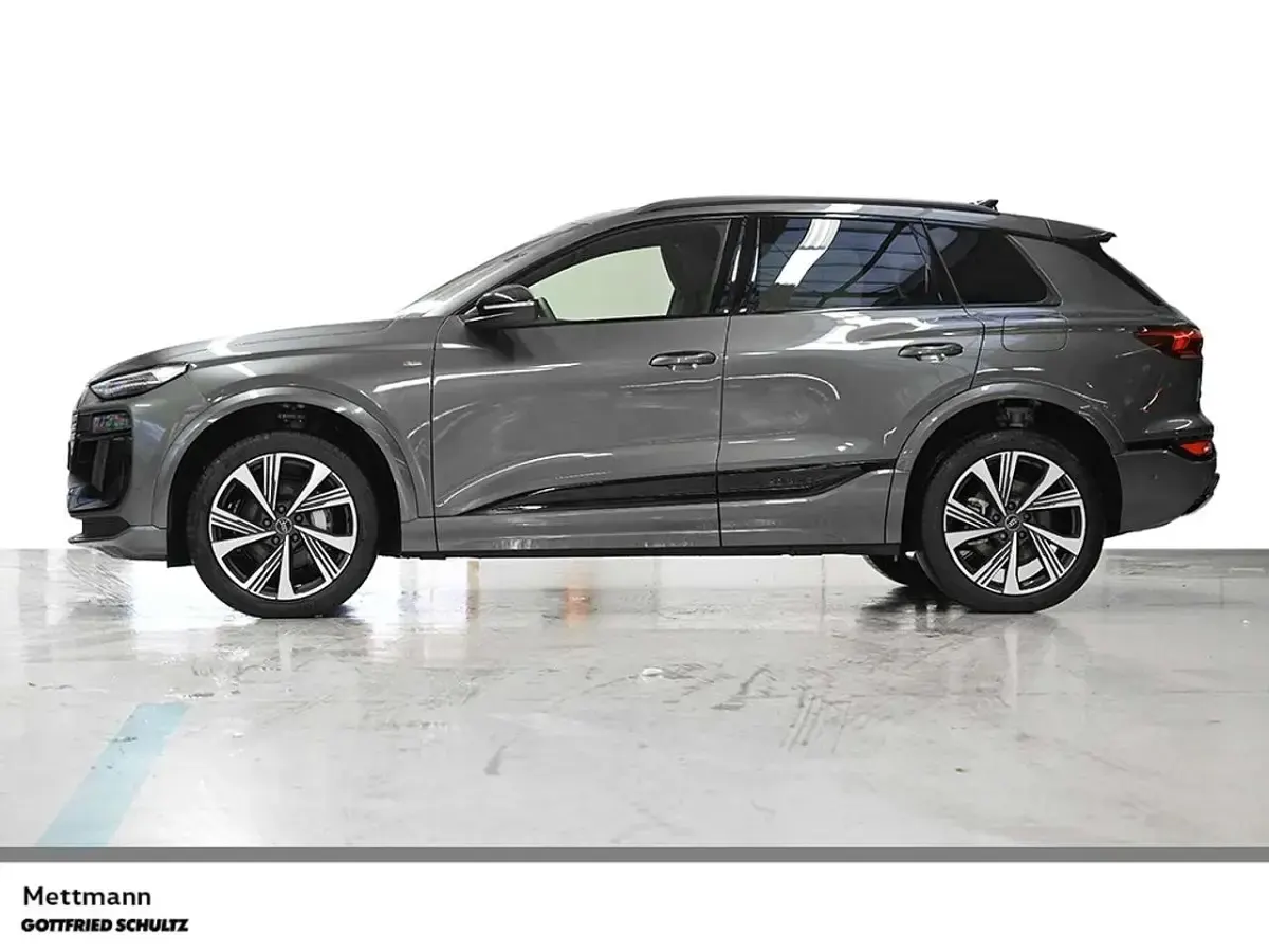 Neu Audi Q6 e-tron Comfort 284 kW (387 PS) 2025 Grau SUV