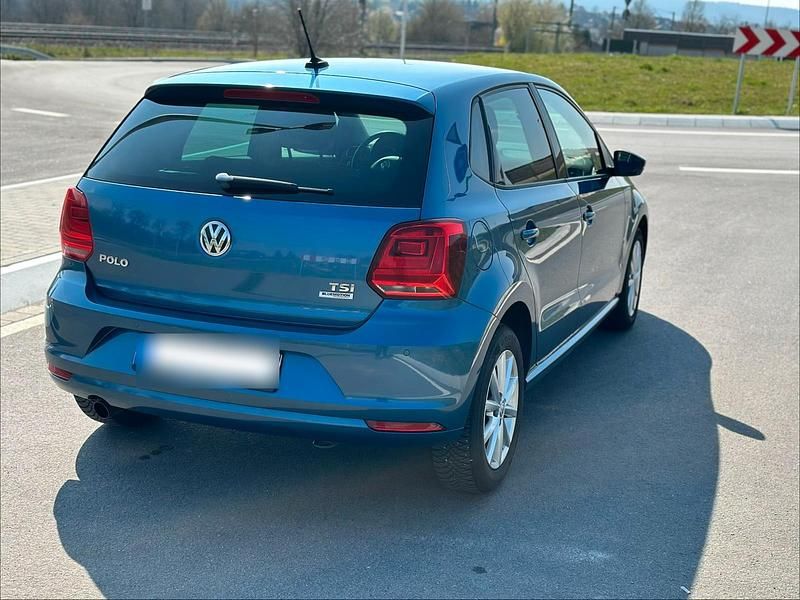 Gebraucht VW Polo LOUNGE 90 PS (66 kW) 2016 Blau Kleinwagen