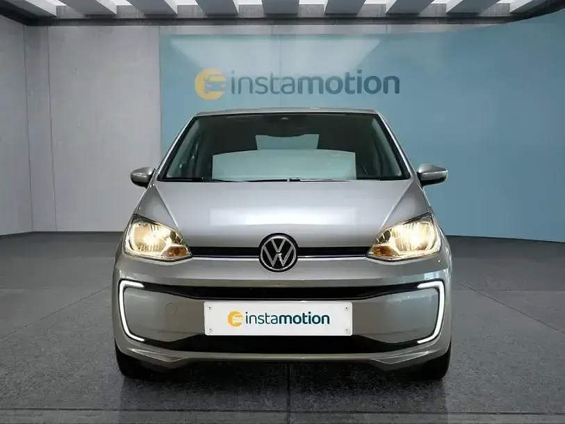 Używany VW e-up! 61 kW (83 KM) 2022 Srebrny Hatchback