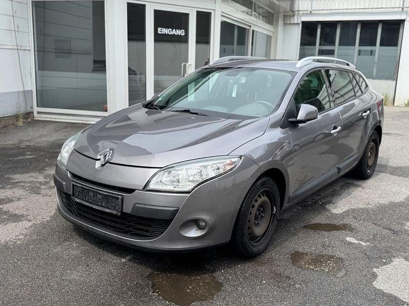 Gebraucht 2011 Renault Mégane III Dynamique Limousine | 1.200 € (Superpreis) - Bild 1/4