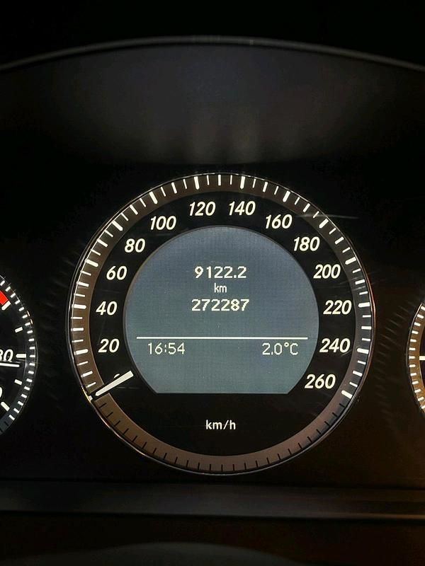 Gebraucht Mercedes C200 136 PS (100 kW) 2011 Grau Kombi