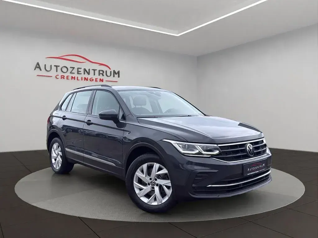 Gebraucht VW Tiguan 200 PS (147 kW) 2022 Grau SUV