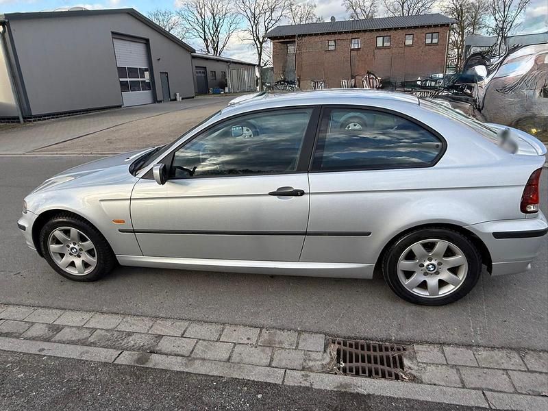Gebraucht BMW 316 116 PS (85 kW) 2004 Grau Limousine