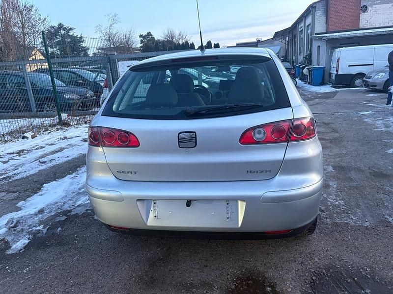 Gebraucht Seat Ibiza Fresh 75 PS (55 kW) 2003 Silber Kleinwagen