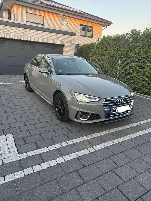 Grau Gebraucht 2019 Audi A4 Sport Limousine | 25.500 € (Guter Preis) - Bild 1/4