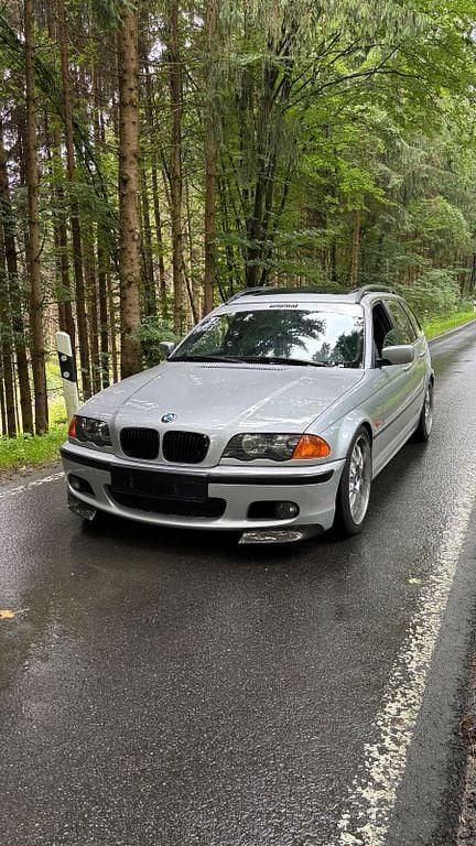 Silber Gebraucht 2000 BMW 320 Limousine | 3.800 € (Guter Preis) - Bild 1/4