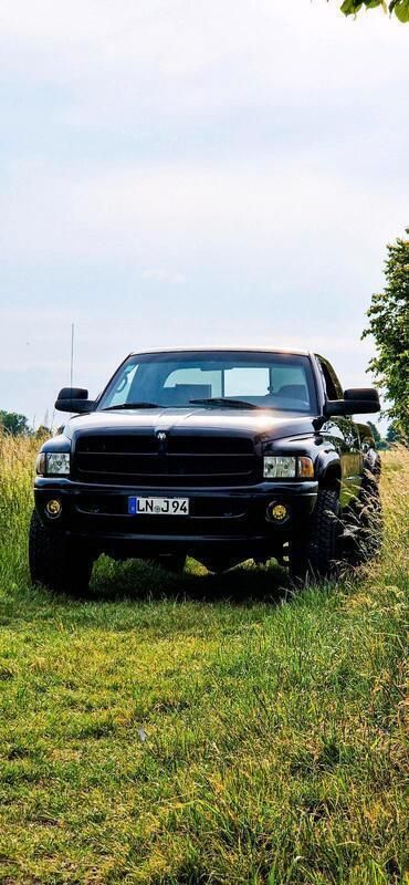 Schwarz Gebraucht 2000 Dodge Ram Abholung | 31.999 € - Bild 1/2