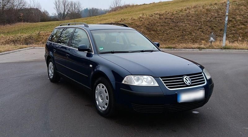 Gebraucht VW Passat 102 PS (75 kW) 2002 Blau Kombi