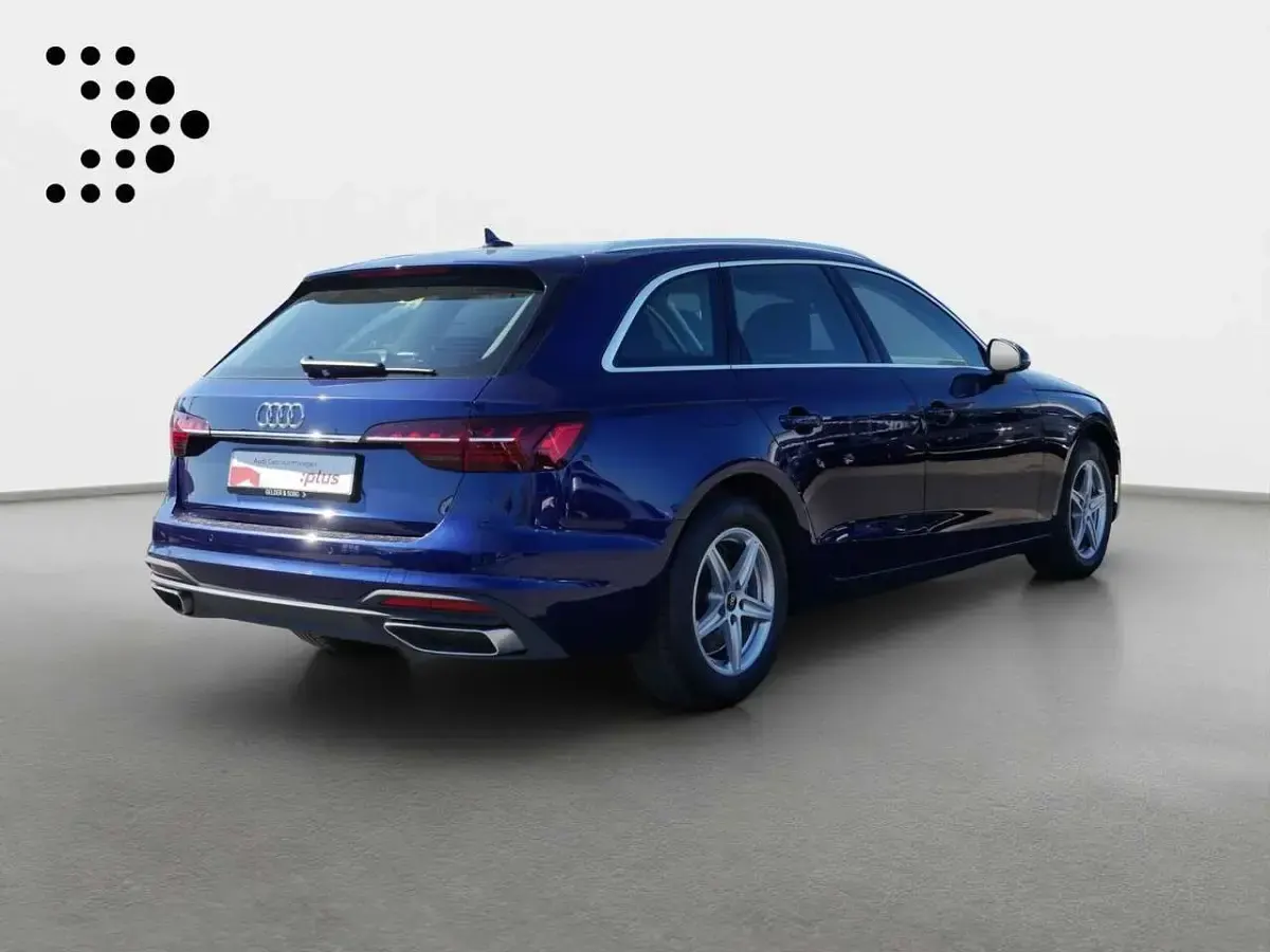 Gebraucht Audi A4 Business 163 PS (119 kW) 2024 Navarrablau metallic Kombi