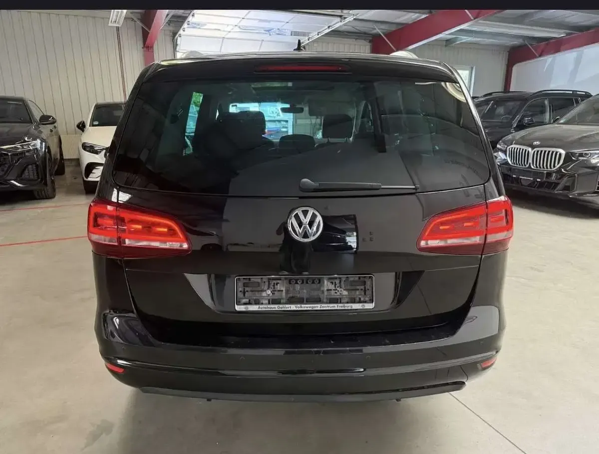 Gebraucht VW Sharan Comfortline 150 PS (110 kW) 2020 Van / Kleinbus