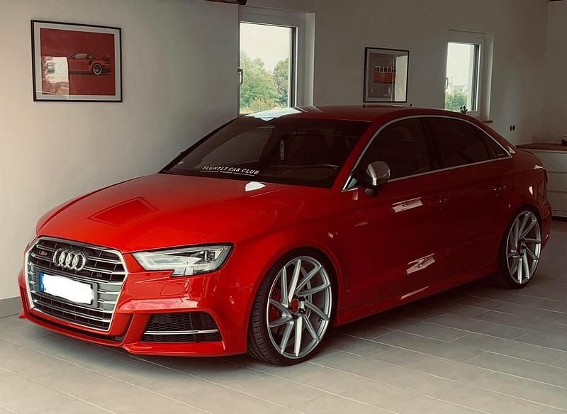 Rot Gebraucht 2017 Audi S3 Design Limousine | 34.850 € (Teuer) - Bild 1/4