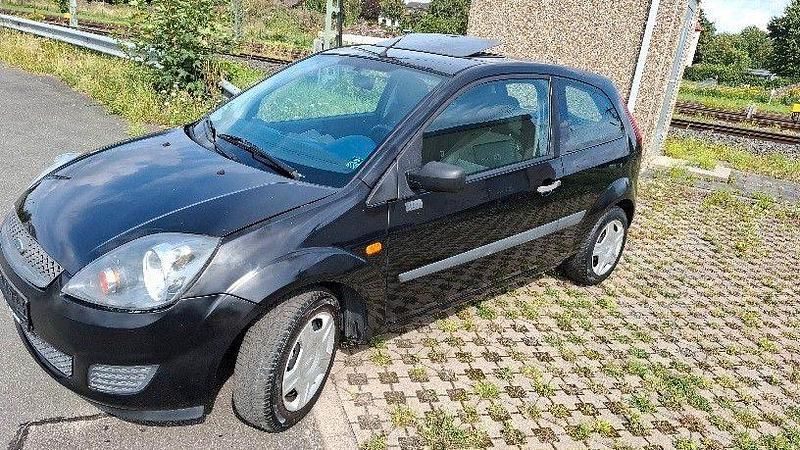 Schwarz Gebraucht 2007 Ford Fiesta Limousine | 1.850 € (Fairer Preis) - Bild 1/4