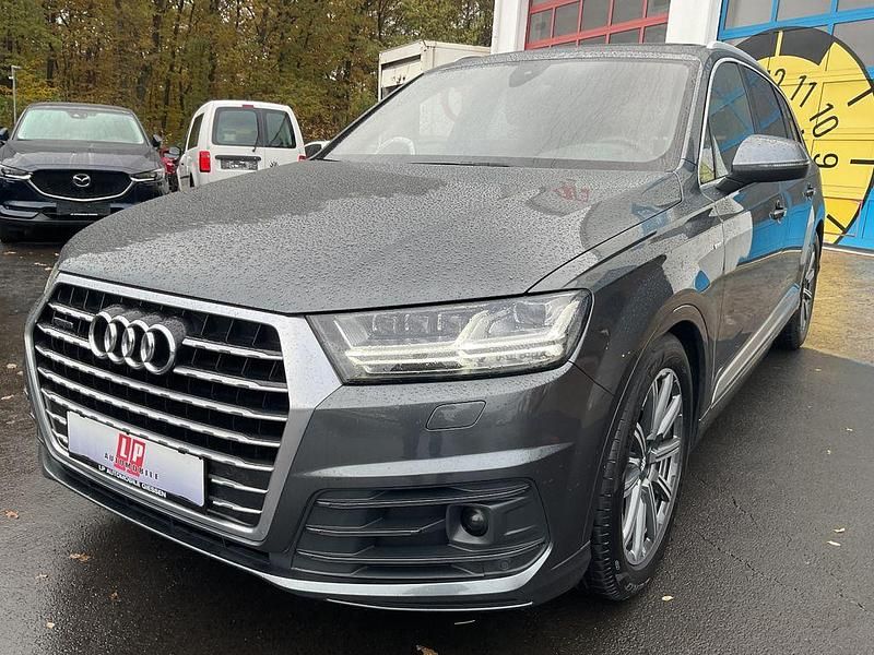 Grau Gebraucht 2017 Audi Q7 Sport SUV | 33.900 € (Guter Preis) - Bild 1/4