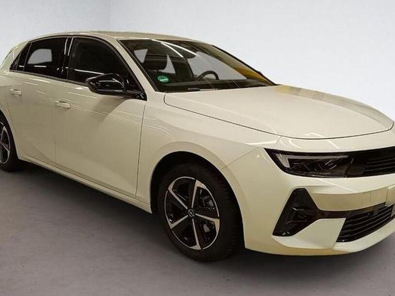 Gebraucht Opel Astra 131 PS (96 kW) 2024 Weiß Limousine