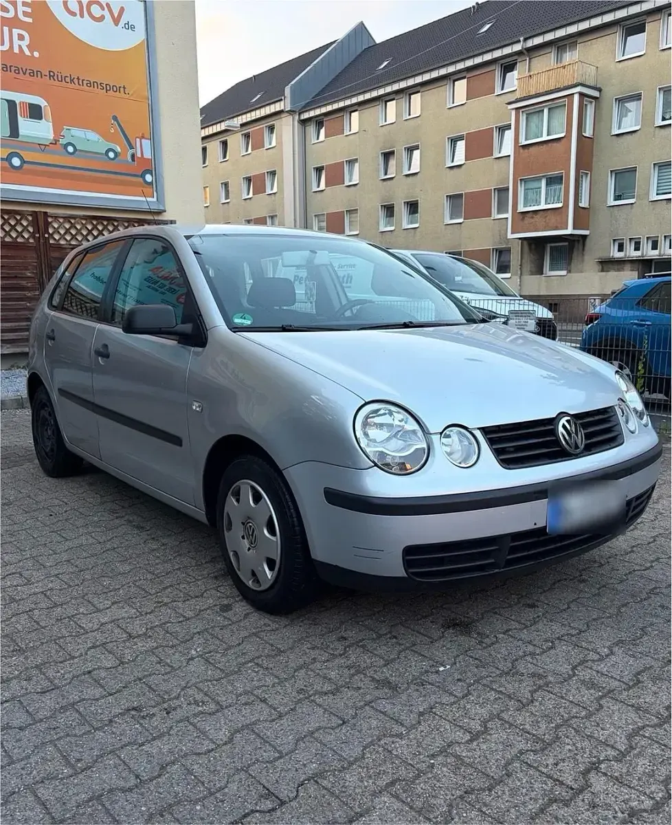 Gebraucht VW Polo 64 PS (47 kW) 2003 Silber Kleinwagen