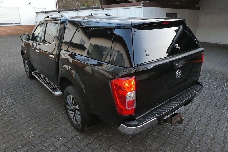 Gebraucht Nissan Navara Tekna 190 PS (139 kW) 2017 Schwarz Pickup