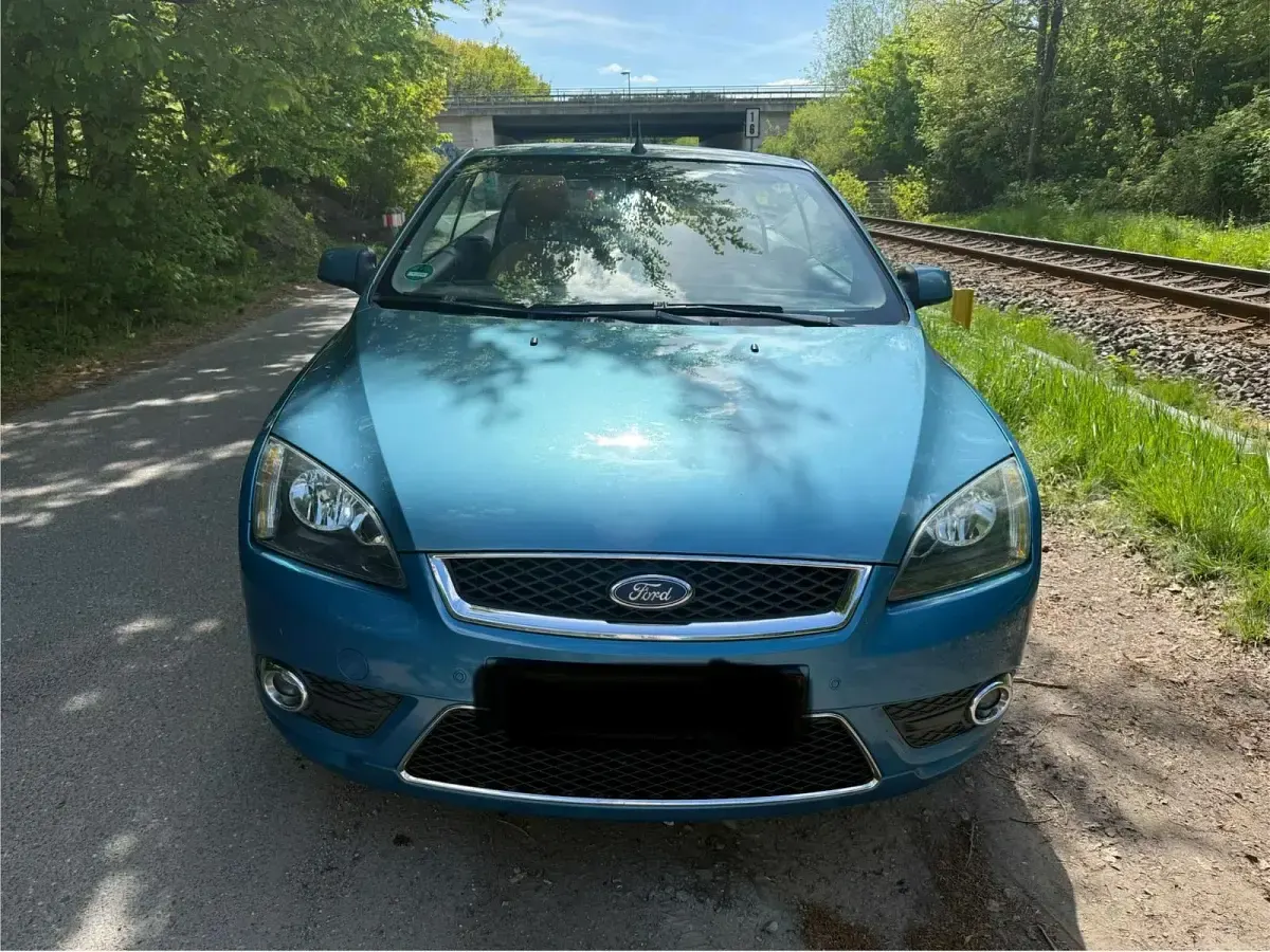 Gebraucht Ford Focus Cabriolet 145 PS (106 kW) 2007 Blau Cabrio