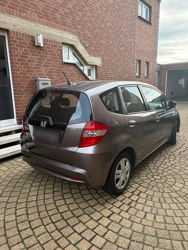 Gebraucht Honda Jazz 90 PS (66 kW) 2012 Braun Kleinwagen