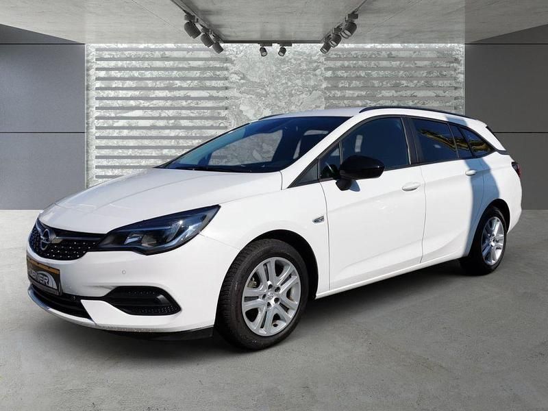 Gebraucht Opel Astra Edition 105 PS (77 kW) 2022 Schneeweiss/summitwhite/arctic Kombi