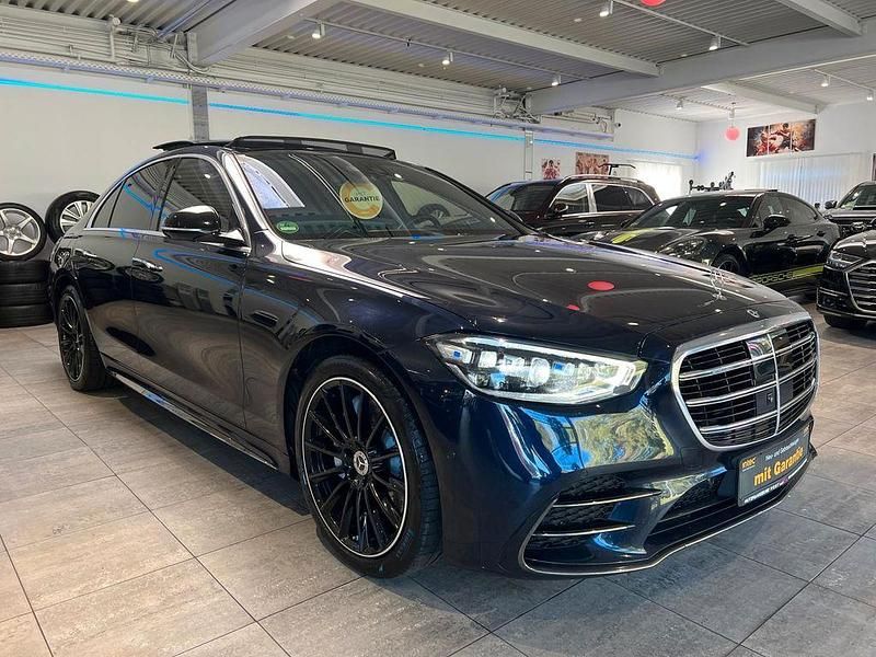Blau Gebraucht 2023 Mercedes S580 AMG line Limousine | 79.990 € (Fairer Preis) - Bild 1/4