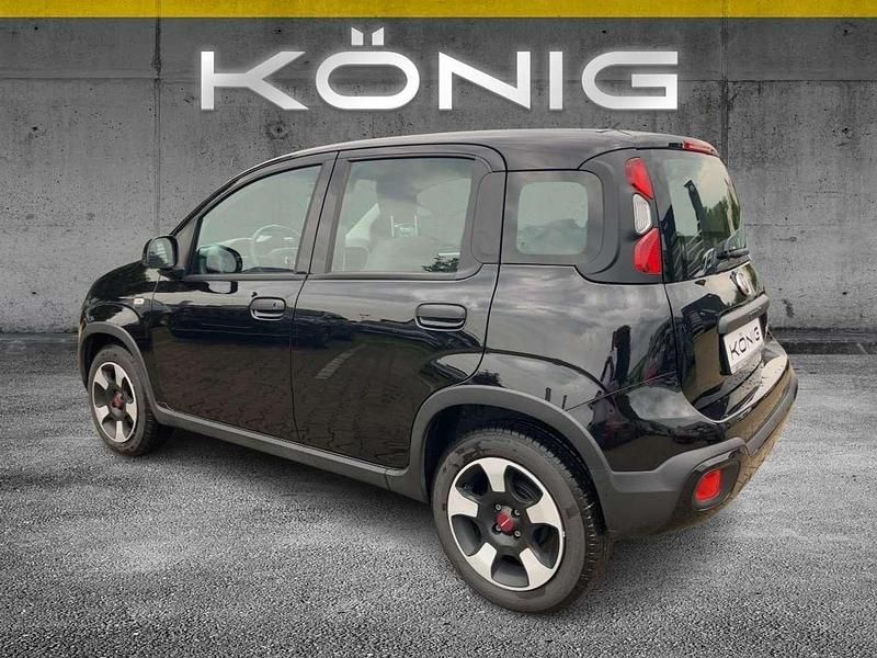 Gebraucht Fiat Panda Cross Cross 69 PS (50 kW) 2023 Cinema schwarz Kleinwagen