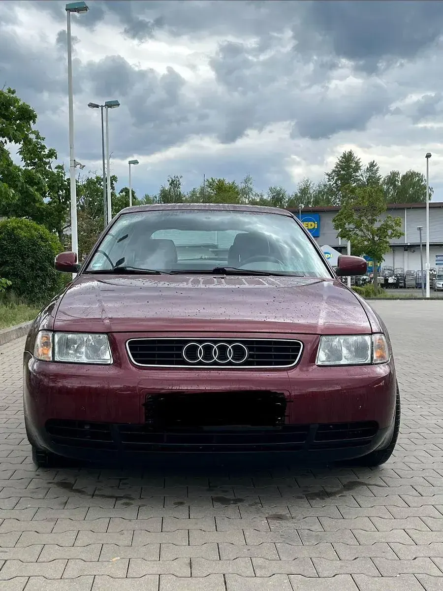 Gebraucht Audi A3 Attraction 125 PS (91 kW) 2000 Rot Kleinwagen