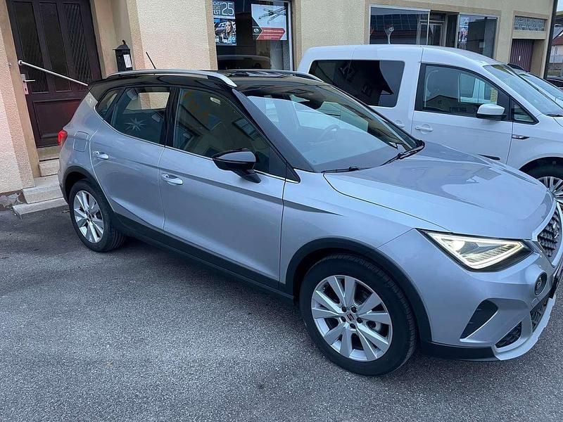 Gebraucht Seat Arona Xperience 110 PS (80 kW) 2024 "urban" silber SUV