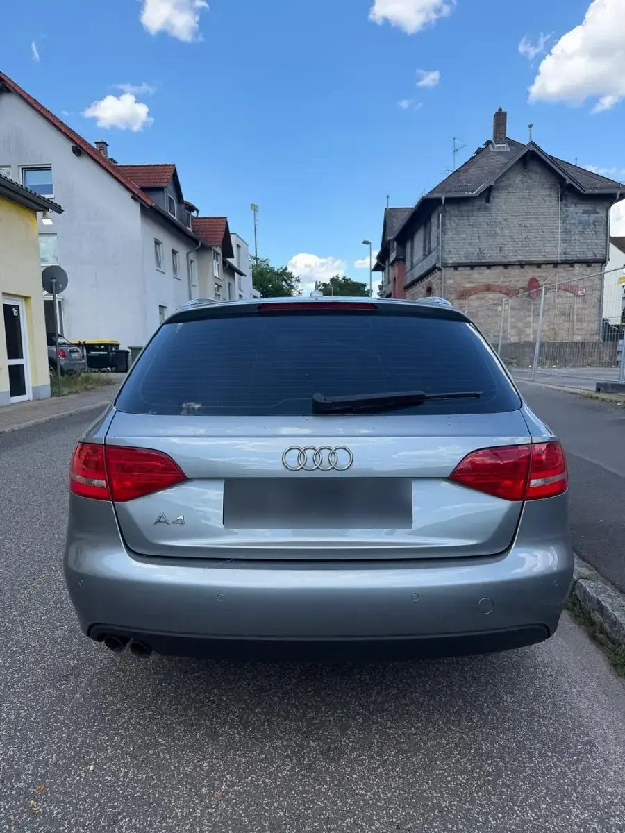 Gebraucht Audi A4 120 PS (88 kW) 2010 Grau Kombi