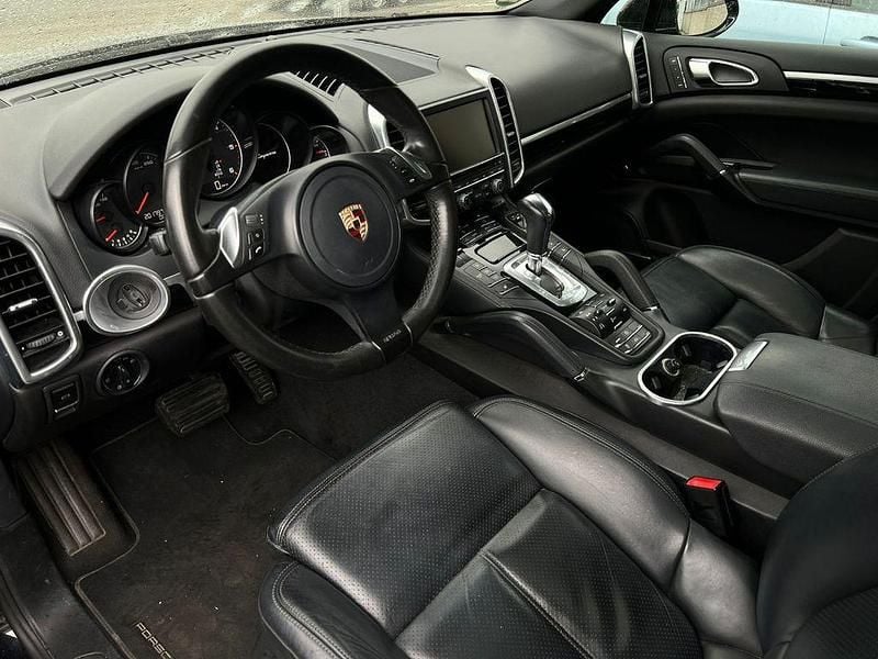 Gebraucht Porsche Cayenne 239 PS (175 kW) 2011 Schwarz SUV